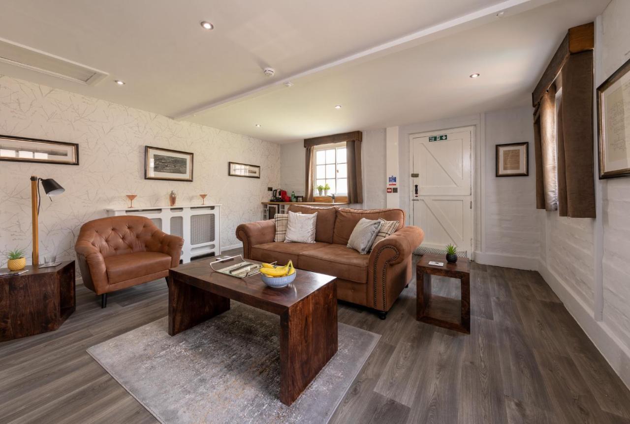 The Stable Suite At York Racecourse Buitenkant foto